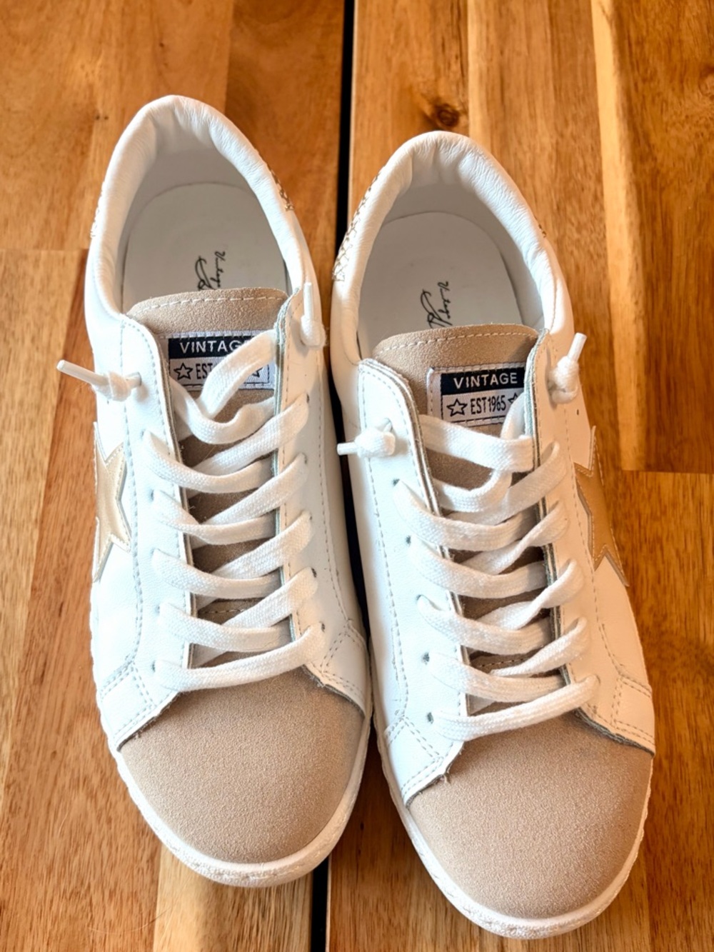 Vintage White Sneakers with Beige Suede Toe and Star
